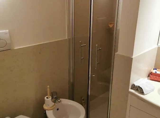 Pandora Flat With Altana Venedig