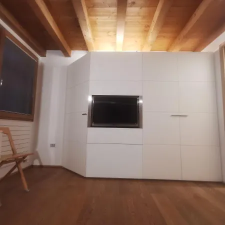 Pandora Flat With Altana البندقية